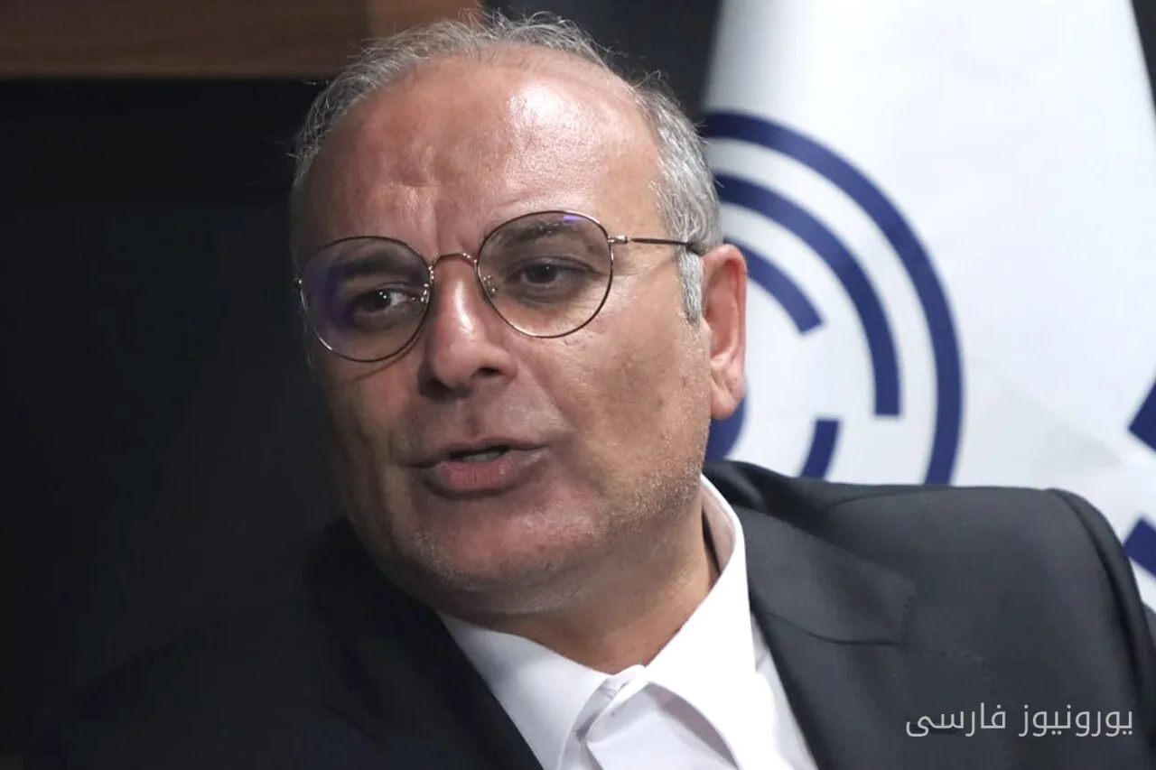روحالله لک علیآبادی: تعویض چمن ورزشگاه آزادی ۸۵۰ میلیارد تومان هزینه داشته و ۱.۶ همت دیگر برای ایمنی لازم است