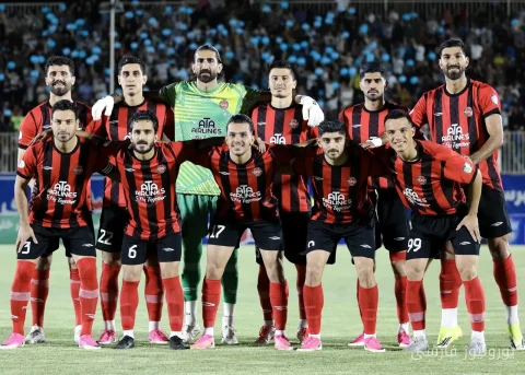 تراکتور با لباس مشکی و زرد مقابل شباب‌الاهلی امارات
