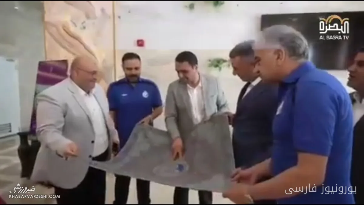 باشگاه استقلال به استاندار بصره فرش نفیس ایرانی هدیه داد