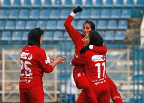 نیلوفر اردلان سرمربی پرسپولیس در لیگ برتر زنان ماندنی شد