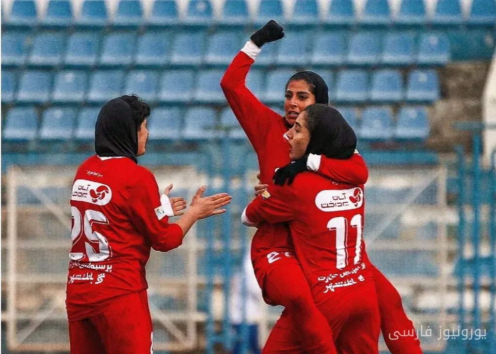 نیلوفر اردلان سرمربی پرسپولیس در لیگ برتر زنان ماندنی شد