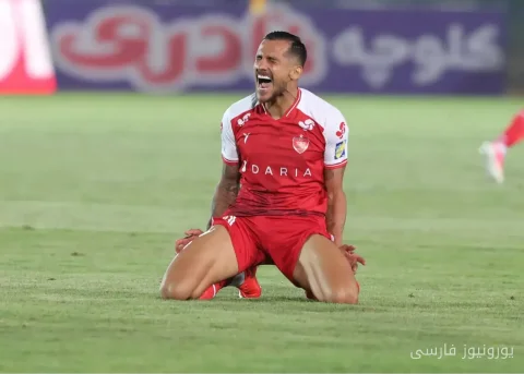 تجربه سورئال مهدی تیکدری در پرسپولیس؛ از وینگر راست تا مدافع چپ