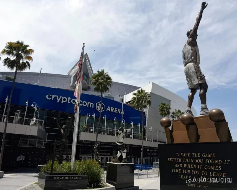 LA Lakers: از شوهای بسکتبال تا بازی در بازار سرمایه
