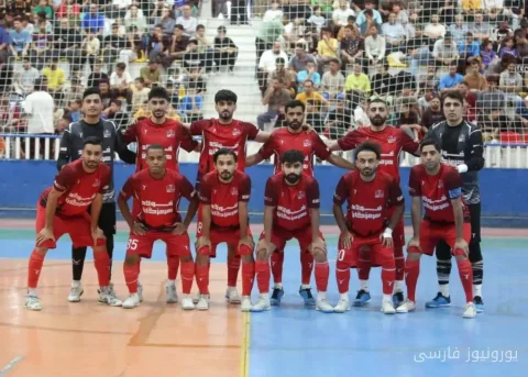 فولاد هرمزگان با برتری پس از اخراج علی امیری به صدر جدول نزدیک شد
