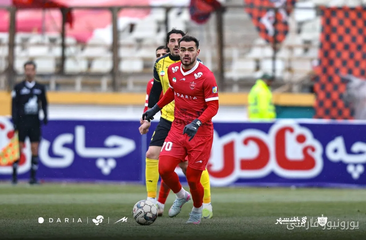 پیمان حدادی: اورونوف تا پایان قرارداد حق مذاکره با باشگاه دیگر ندارد