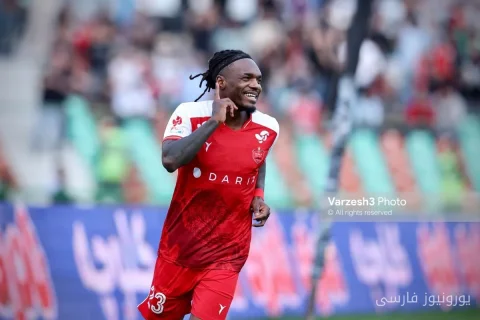 مهدی تارتار ترکیب بیفوما و اورونوف را در پرسپولیس برای نخستین بار به کار برد