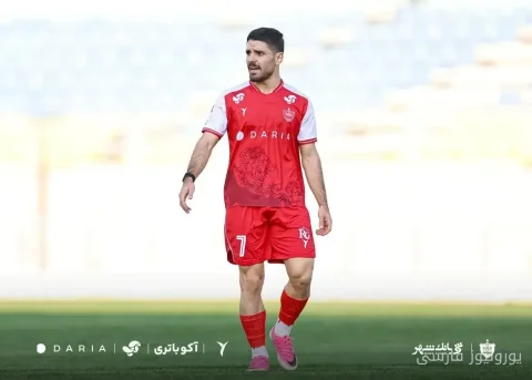 محمد عمری همچنان روی نیمکت پرسپولیس در چند بازی اخیر