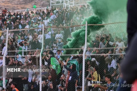 لیگ برتر فوتبال؛ دیدار خیبر خرم‌آباد و پرسپولیس تهران برگزار شد