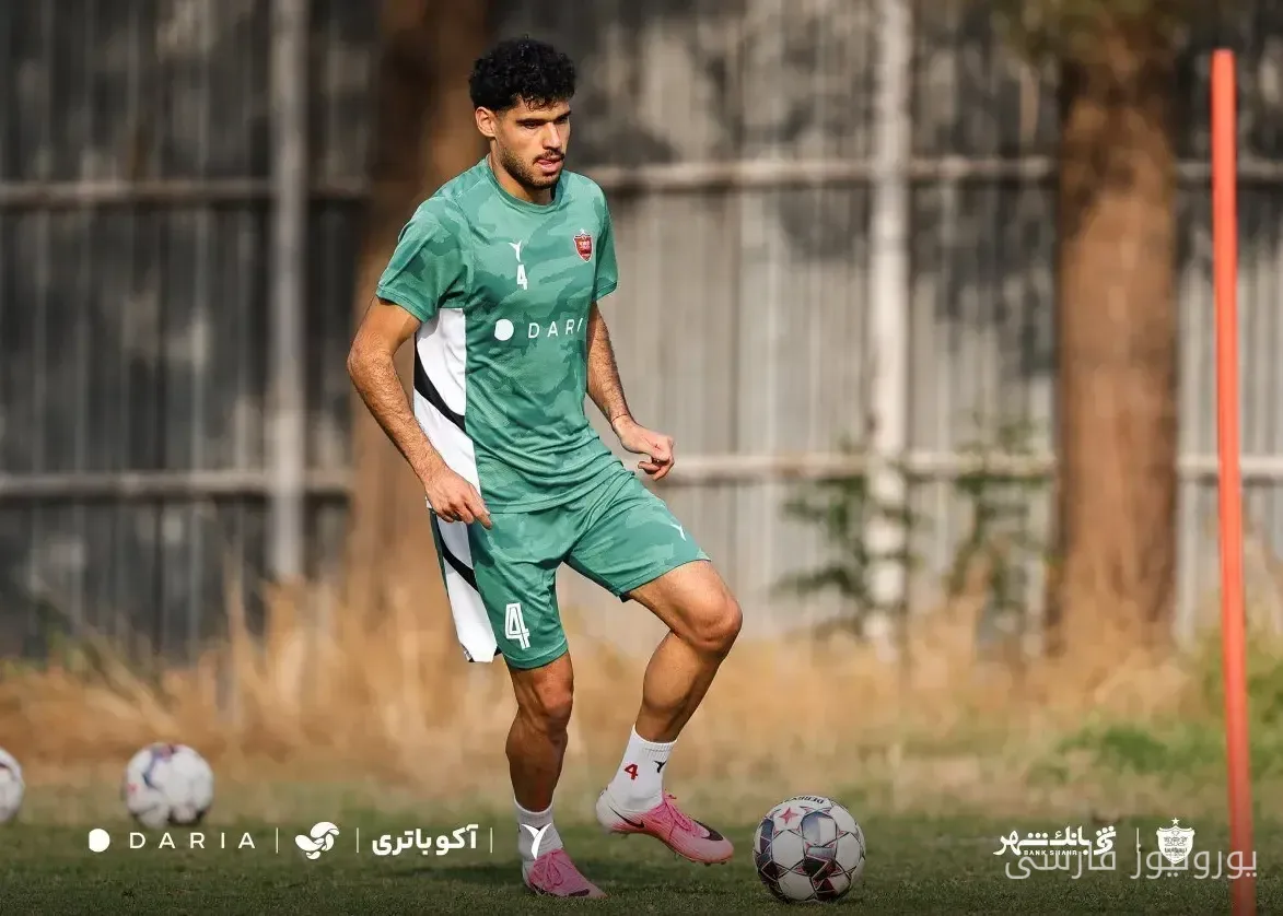 مهدی زارع رهبری دفاع پرسپولیس را در غیاب کنعانی‌زادگان و ایری برعهده گرفت