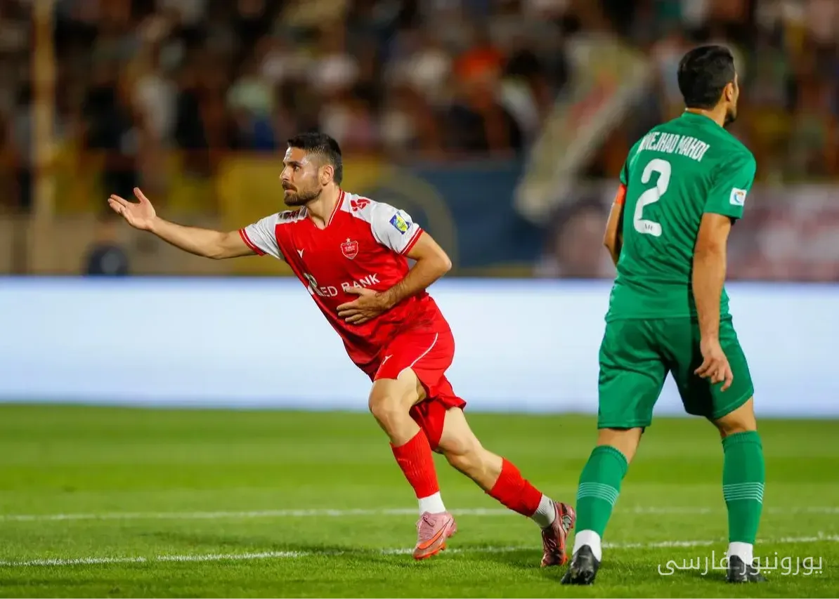 محمد عمری پس از سه بازی غیبت به ترکیب پرسپولیس بازمیگردد
