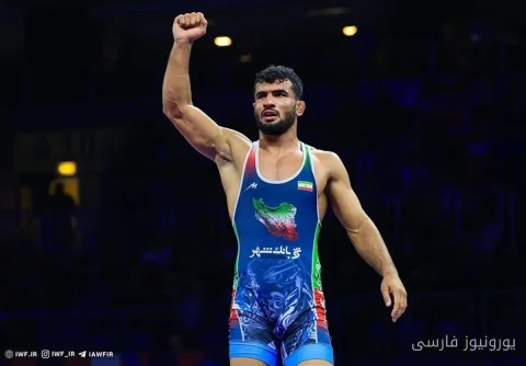 علیرضا مهمدی در کشتی فرنگی قهرمانی جهان 2026 لهستانی‌ها را شکست داد