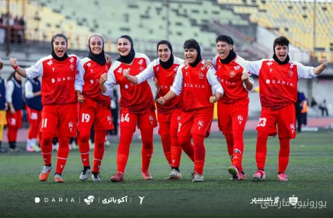 مسیر متفاوت تیم‌های فوتبال زنان پرسپولیس و استقلال در لیگ برتر