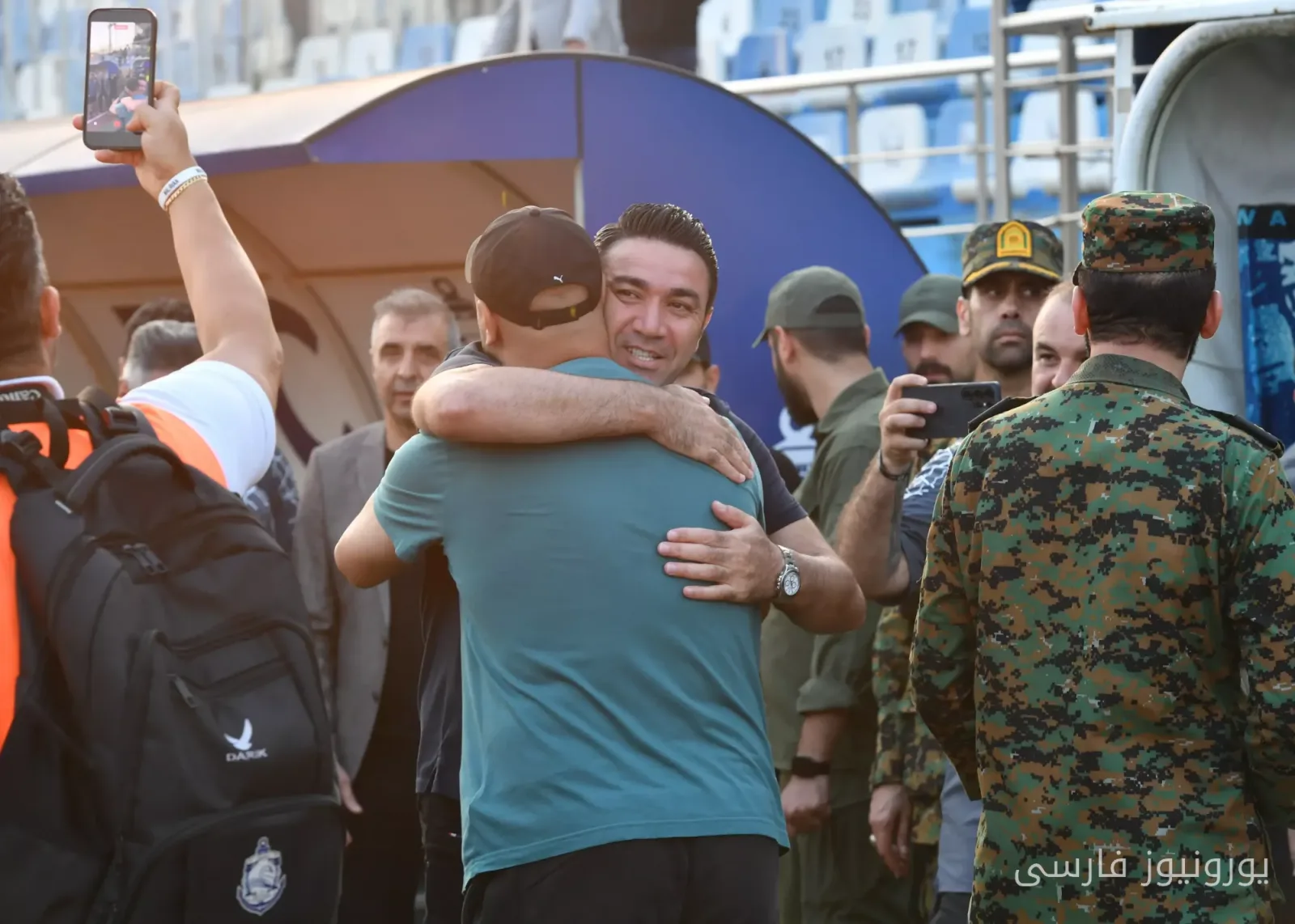 ملاقات و گفت‌وگوی سرمربیان ملوان و تراکتور پیش از دیدار لغو شده