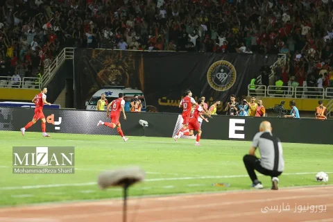 مهدی تارتار با پرسپولیس به صدر جدول لیگ بیست‌وششم رسید