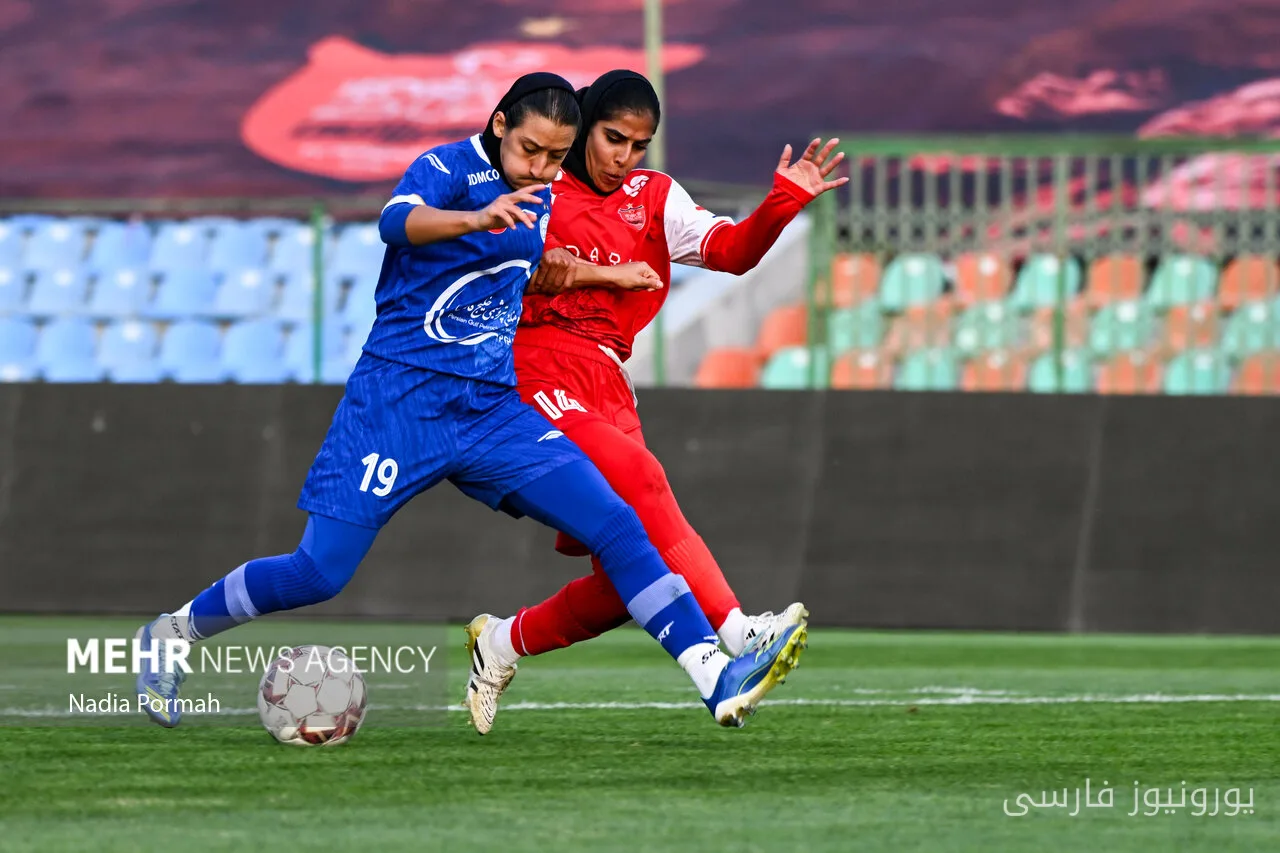 لیگ برتر فوتبال زنان با حضور استقلال و پرسپولیس برگزار شد
