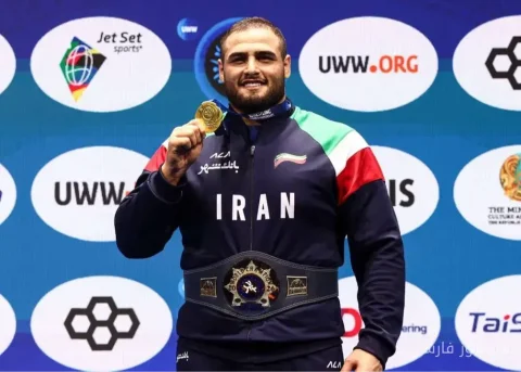 فردین هدایتی قهرمان وزن ۱۳۰ کیلوگرم کشتی فرنگی جهان شد