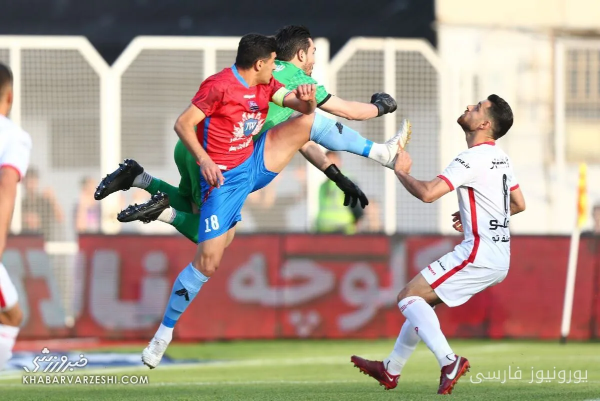 تقابل پرتنش نساجی مازندران و پرسپولیس با سابقه اخراجهای متعدد