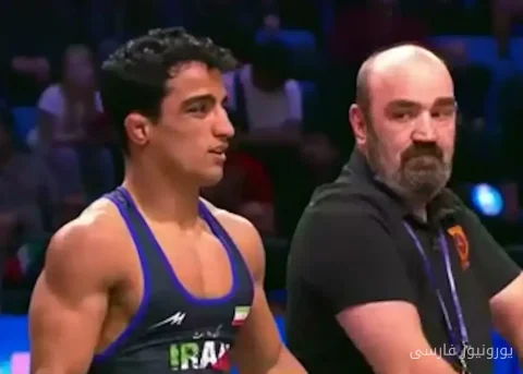 برد احمد جوان در کشتی‌ای تماشایی مقابل نیخیل هند