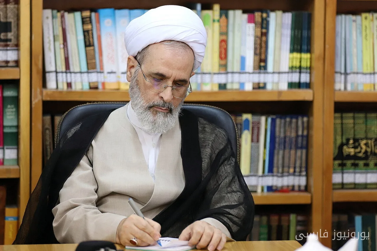 آیتالله اعرافی قهرمانی تیمهای ملی امید کشتی آزاد و فرنگی را تبریک گفت