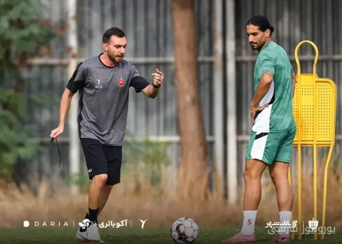 حسین ابرقویی در ترکیب ثابت پرسپولیس مقابل نفت آبادان قرار گرفت