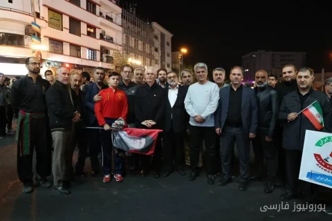 تجدید میثاق جامعه ورزش با رهبر انقلاب در میدان انقلاب با قرائت میثاق‌نامه توسط امیرعلی آذرپیرا